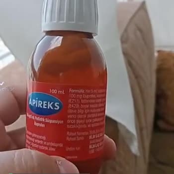 Apireks Şurup İçerisinde Sümüksü Bir Görüntü Oluşmuş Açıp Kullanmadım!