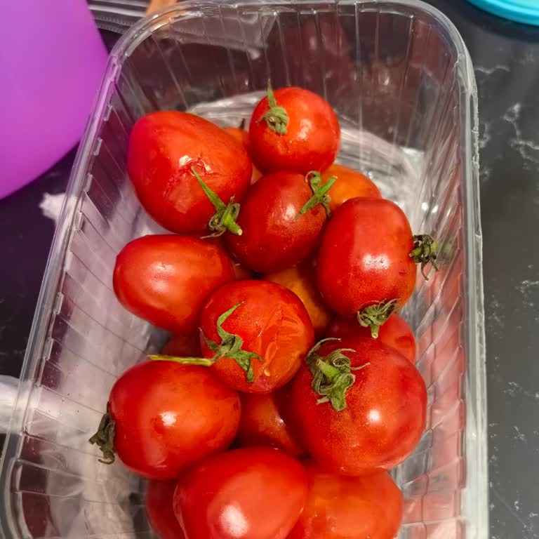 Migros'tan Gelen Çürük Domatesler