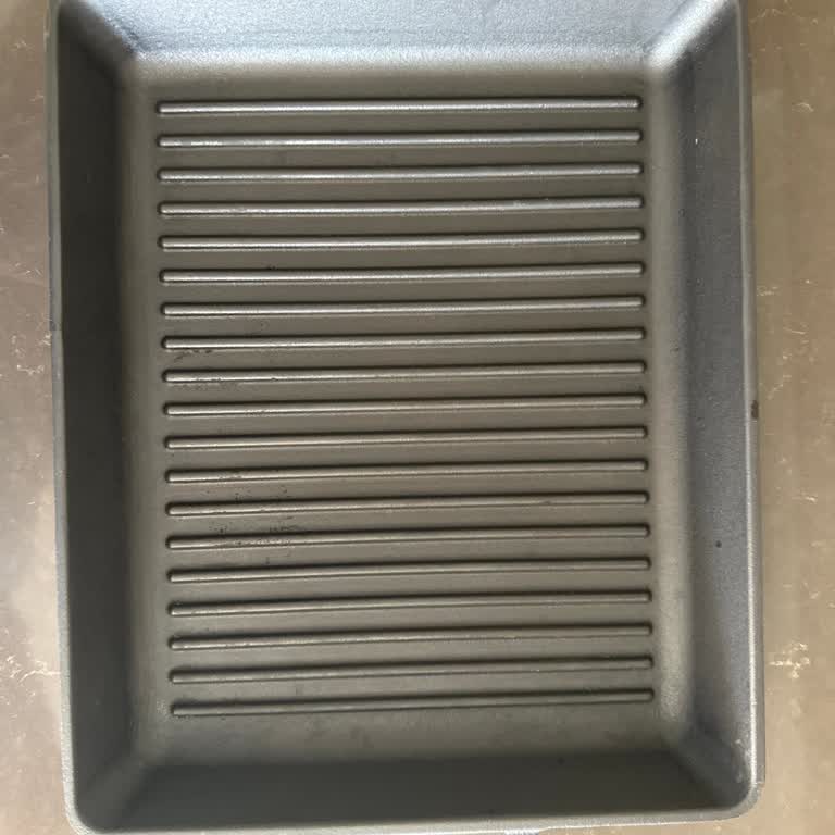 Lava Döküm Izgara Tavasında Sürekli Yapışma Sorunu