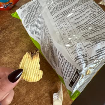 Yanık Ve Küflü Cips Şikayeti
