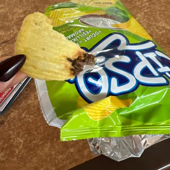 Yanık Ve Küflü Cips Şikayeti