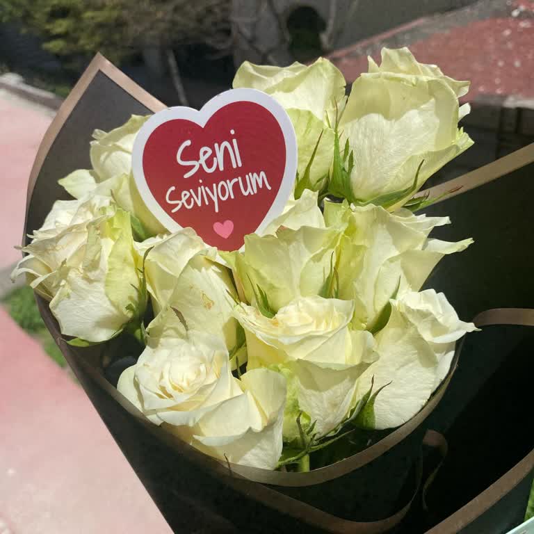 Solmuş Çiçekler Ve İletişim Sorunu