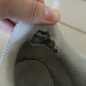 Nike Ayakkabının İç Kısmı Ayaklarımı Mahvetti