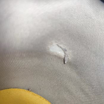 Garantili Ayakkabıda 4 Haftada Yırtılma Şoku!