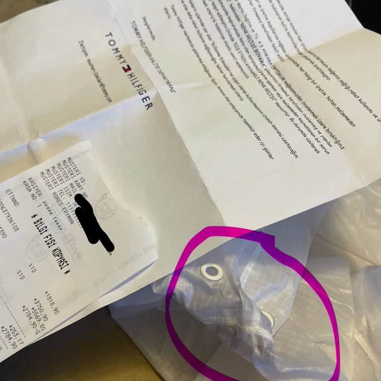 Yağmurluk Boya Sorunu Ve İlgisiz Mağaza Deneyimi