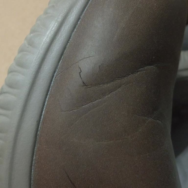My Skechers Boots Cracked Quickly and Weren’t Accepted for Return