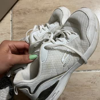 My Skechers Shoes Fell Apart After One Season of Use