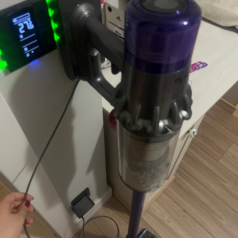 Dyson V11 Süpürgem Aniden Çalışmayı Durdurdu: Acil Destek Bekliyorum