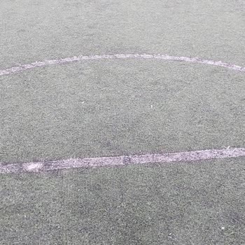 Yıpranmış Halı Saha Tehlike Saçıyor!