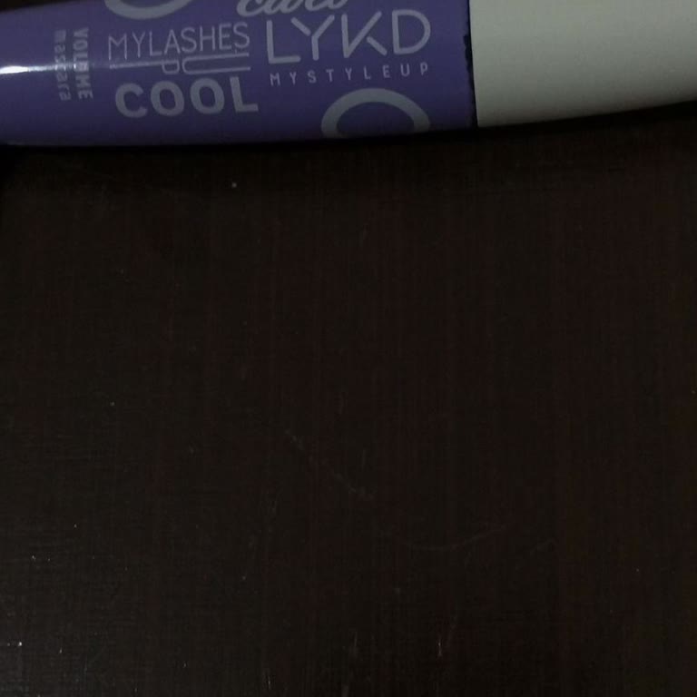 Gratis Göz Enfeksiyonuna Yol Açan Maskara