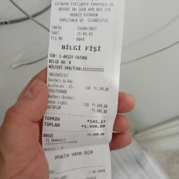 Yalı Spor Mağazasında Personel Tutumları