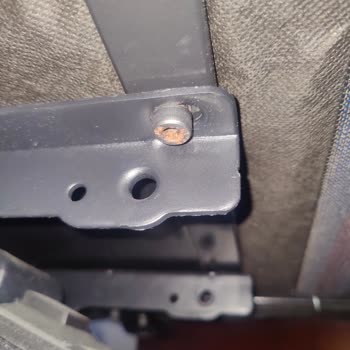 Hawk Gaming Chair Paslanan Cıvatalar Ve Yetersiz Çözüm