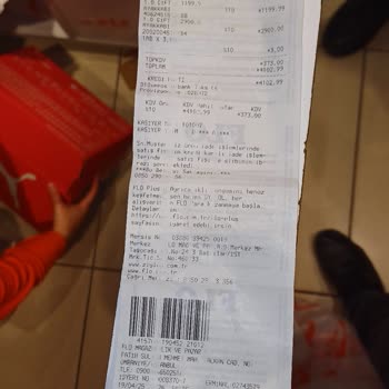 FLO Mağazasında Etiket Ve Kasa Fiyatı Uyuşmazlığı