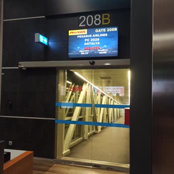 Pegasus İle Uçuşta Yaşanan Gecikme Ve Kötü Hizmet