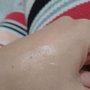 Celenes Güneş Kremi: Ciltte Yanma Ve Pütürlü Yapı Sorunu