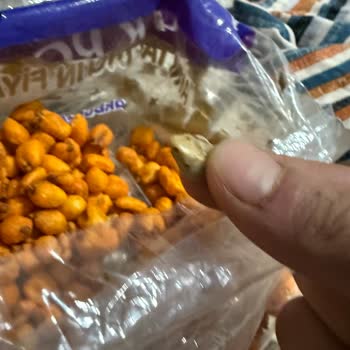 Kuruyemişte Taş Çıktı, Dişim Kırıldı