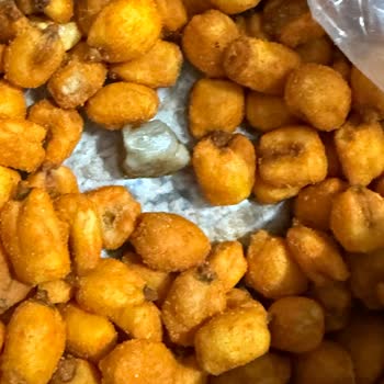 Kuruyemişte Taş Çıktı, Dişim Kırıldı