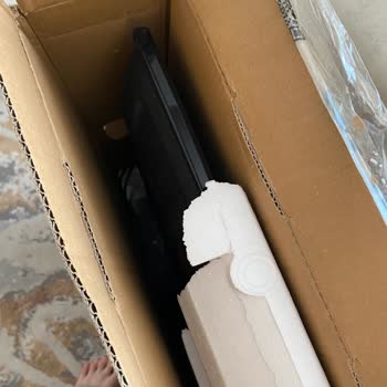 Horoz Lojistik İle Teslimat Kabusu: Hasarlı TV Ve Sorumsuz Davranışlar