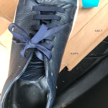 Ayakkabı Mağazasında Müşteri Memnuniyetsizliği