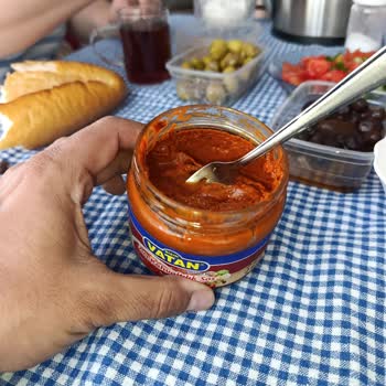 Kahvaltılık Sosun İçinden Cam Parçası Çıktı