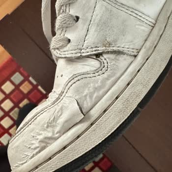 Hızla Deforme Olan Nike Ayakkabı Şikayeti