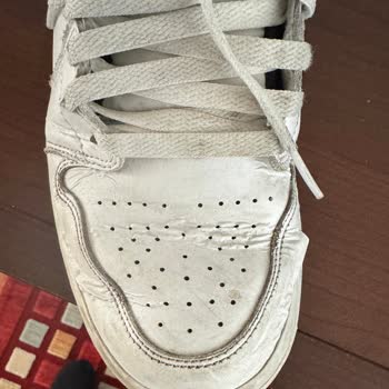 Hızla Deforme Olan Nike Ayakkabı Şikayeti