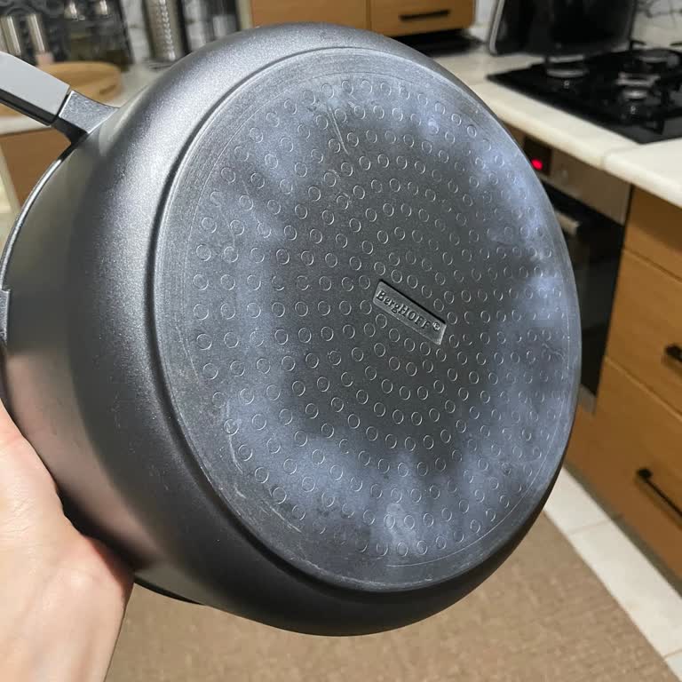 Berghoff Mutfak Ürünleri Tencerenin Tabanında Renk Atması Ve Solma!