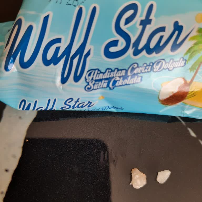 Çikolata İçinden Çıkan Sert Cisim Tehlikesi