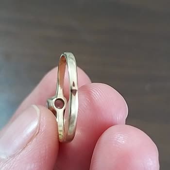 D Diamond Tektaş Yüzükte Beklenmedik Renk Değişimi!