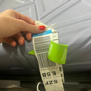 Kırık Bavul Kabusu: Emanetimize Yazık!