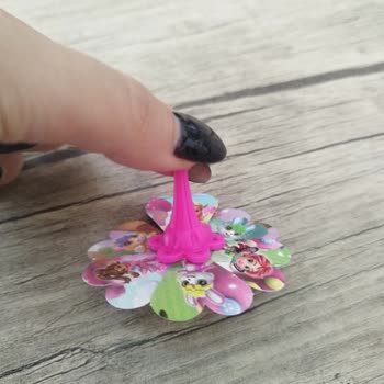 Kinder Oyuncakları Hayal Kırıklığına Uğratıyor