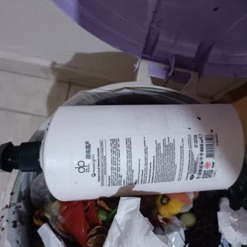 DP Şampuan Saç Dökülmesine Neden Oluyor