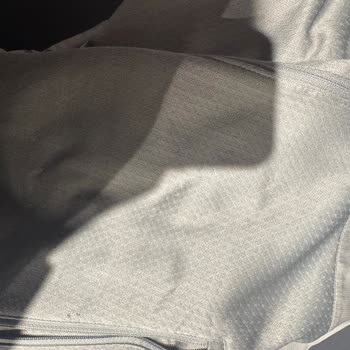 Nike Eşofman Üstü Kalitesizliği Ve Mağaza Deneyimi