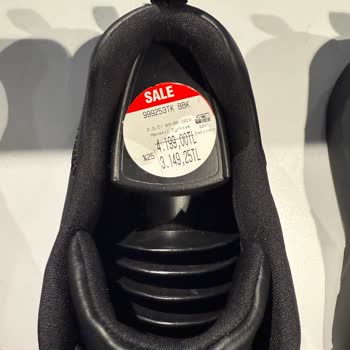 Ayakkabının Rahatlığına Gölge Düşüren Koku Sorunu