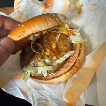 Asitsiz Kolalar Ve Hayal Kırıklığı Yaratan Burgerler