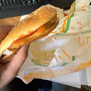 Asitsiz Kolalar Ve Hayal Kırıklığı Yaratan Burgerler