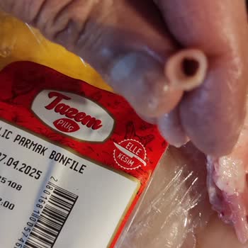 BİM'den Aldığım Üründen Çıkan Şok Edici Parçalar