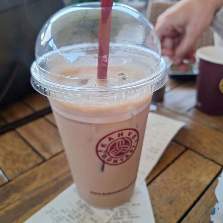 Markantalya Kahve Dünyası'nda Sürekli Yanlış Sipariş Ve Saygısız Hizmet