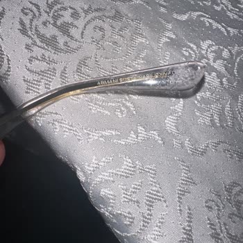 Armani Gözlüklerde Şaşırtıcı Hızda Deformasyon