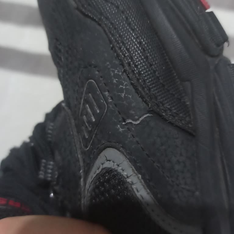 Garanti Süresi Dolmadan Skechers Ayakkabıda Sorun