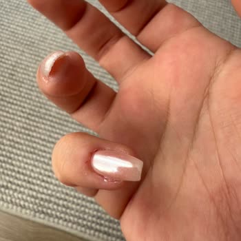 Natural Nail House Hayal Kırıklığı Yaratan Tırnak Deneyimi