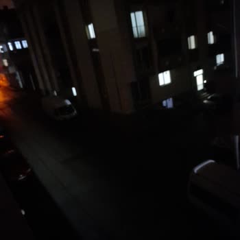 Sokak Lambaları Sürekli Kesiliyor, Mahalle Karanlıkta