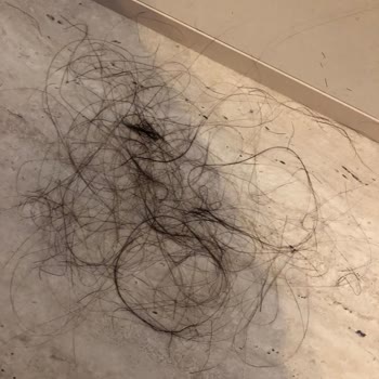 Grundig Saç Düzleştirici Saçlarımı Yaktı