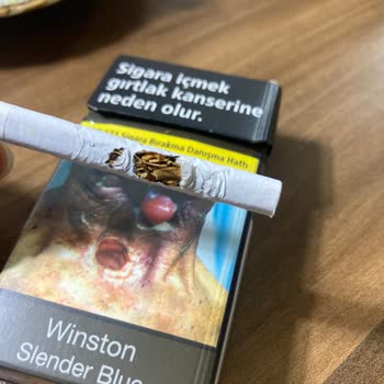 Aldığım Sigara Paketi Yırtık Çıktı, Şoktayım!