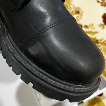 Deichmann'dan Aldığım Bot İlk Kullanımda Soyuldu, Mağaza İse Suçu Bize Attı!