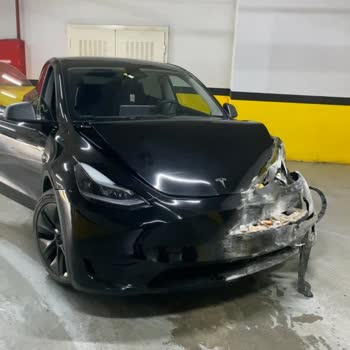 Tesla Servislerinde Fiyat ve Parça Tedarik Sorunları