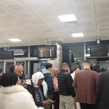 Uçuş Rötarları Ve Havaalanı Mağduriyeti