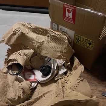 Hipicon Kırık Abajur Ve Yetersiz Paketleme Sorunu