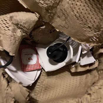 Hipicon Kırık Abajur Ve Yetersiz Paketleme Sorunu