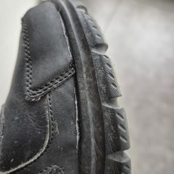 Ofis İçin Alınan Skechers Ayakkabıda Beklenmedik Kalite Sorunu